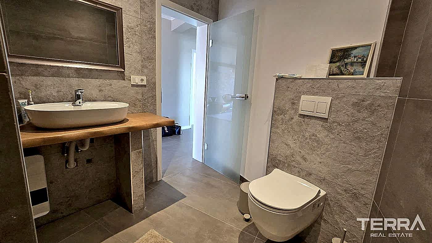 Three Resale Apartments in a Single Complex in a Tranquil Area of Oba - 109014