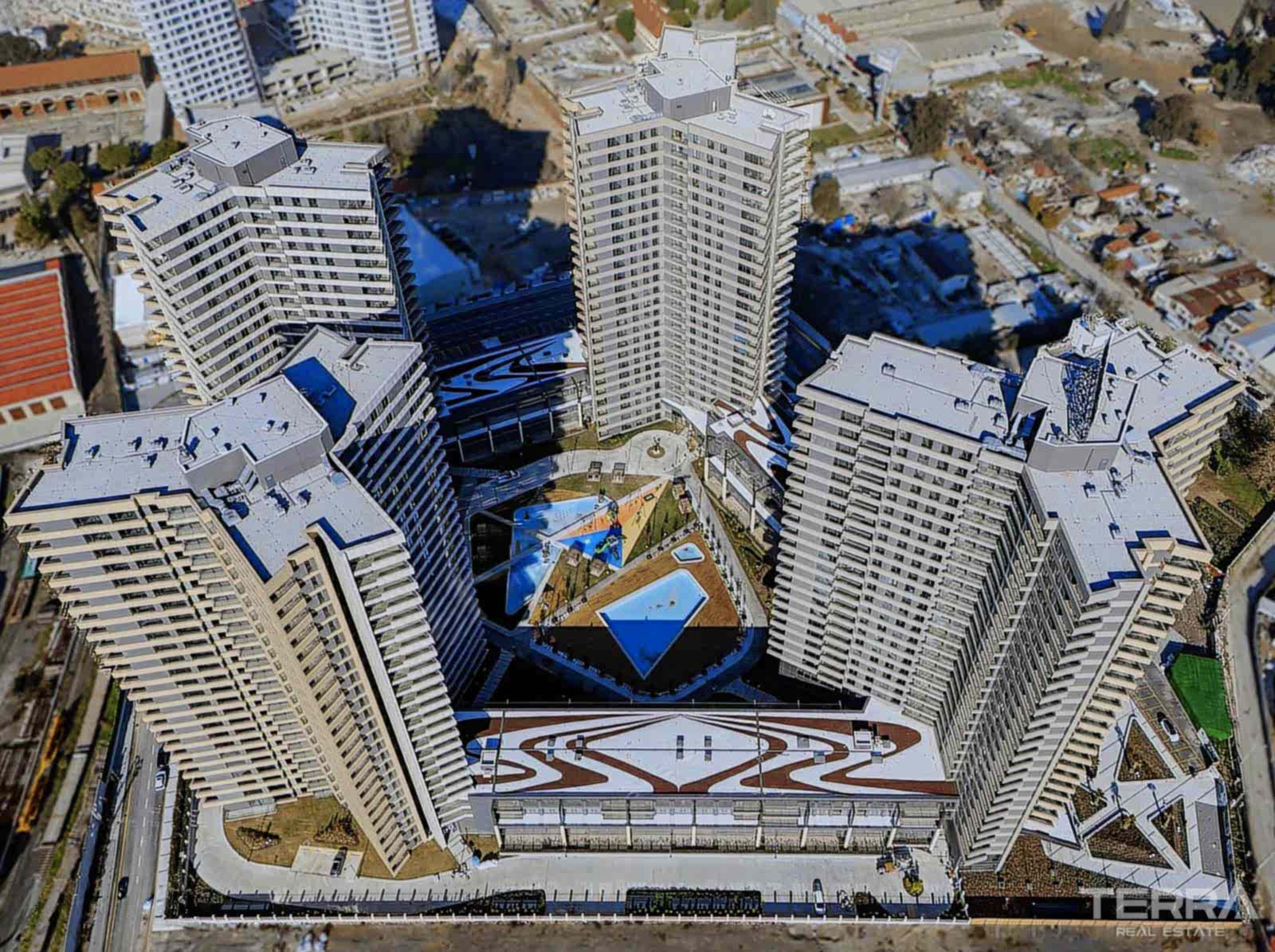 İzmir, Konak'ta Sahile ve Merkeze Yakın Deniz Manzaralı Daireler - 106365