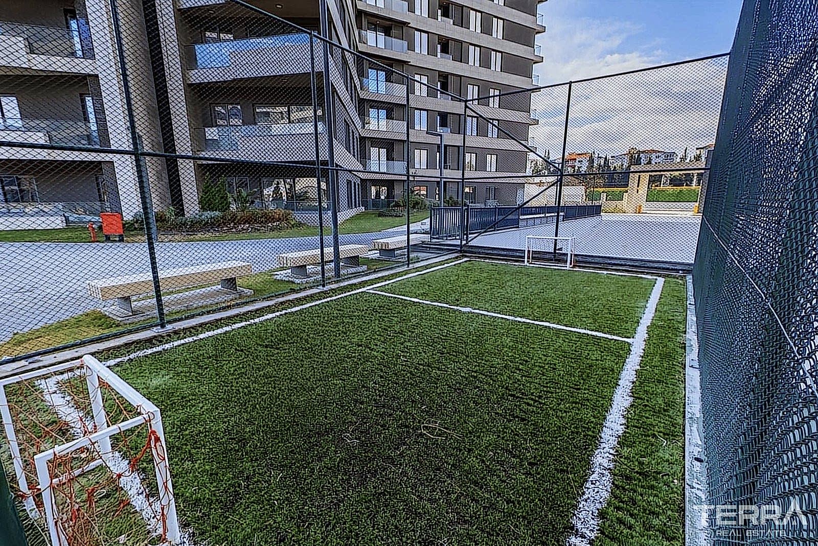 İzmir, Konak'ta Sahile ve Merkeze Yakın Deniz Manzaralı Daireler - 106372