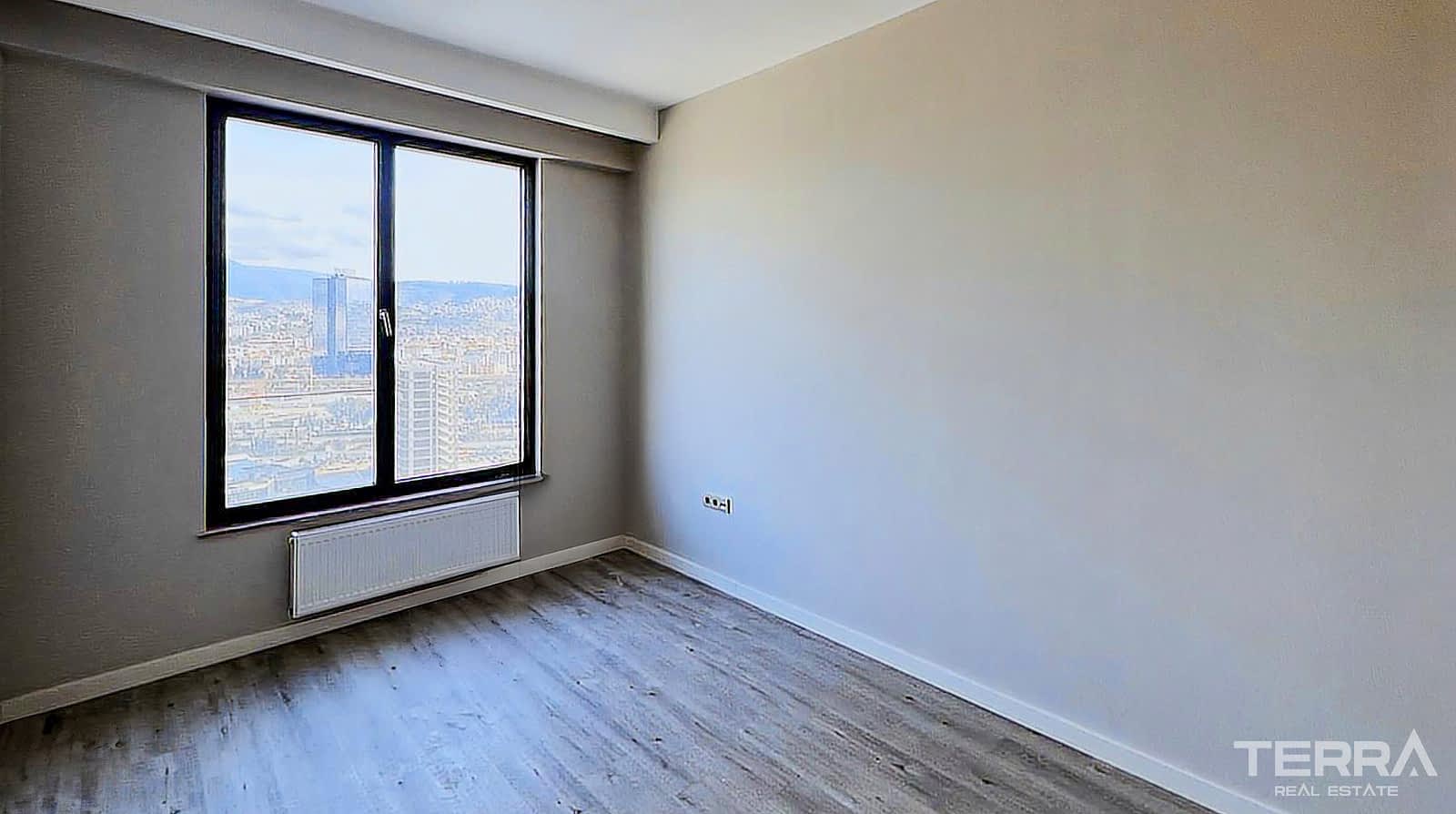 İzmir, Konak'ta Sahile ve Merkeze Yakın Deniz Manzaralı Daireler - 106386