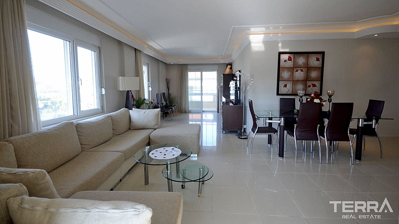 Alanya, Oba'da Crown Resort 1 Sitesinde 3+1 Satılık Daire - 109579