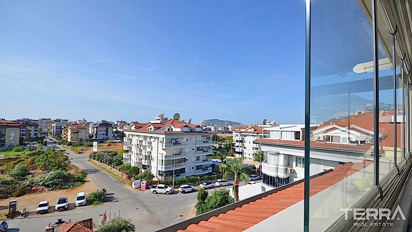 Alanya, Oba'da Crown Resort 1 Sitesinde 3+1 Satılık Daire - 109603