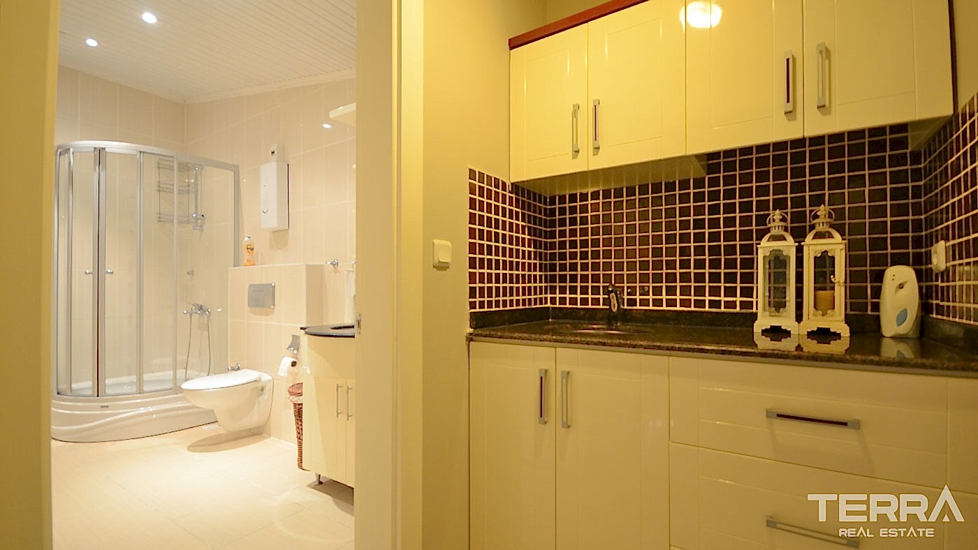Alanya, Oba'da Crown Resort 1 Sitesinde 3+1 Satılık Daire - 109608