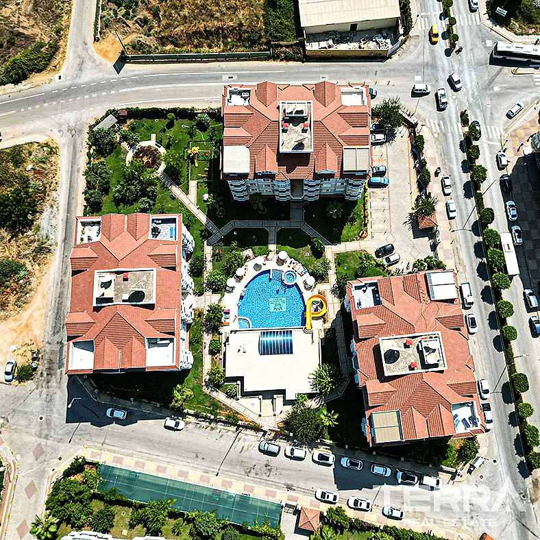 Apartment for Sale in Oba Crown Resort 3, Alanya, Turkey - 109620