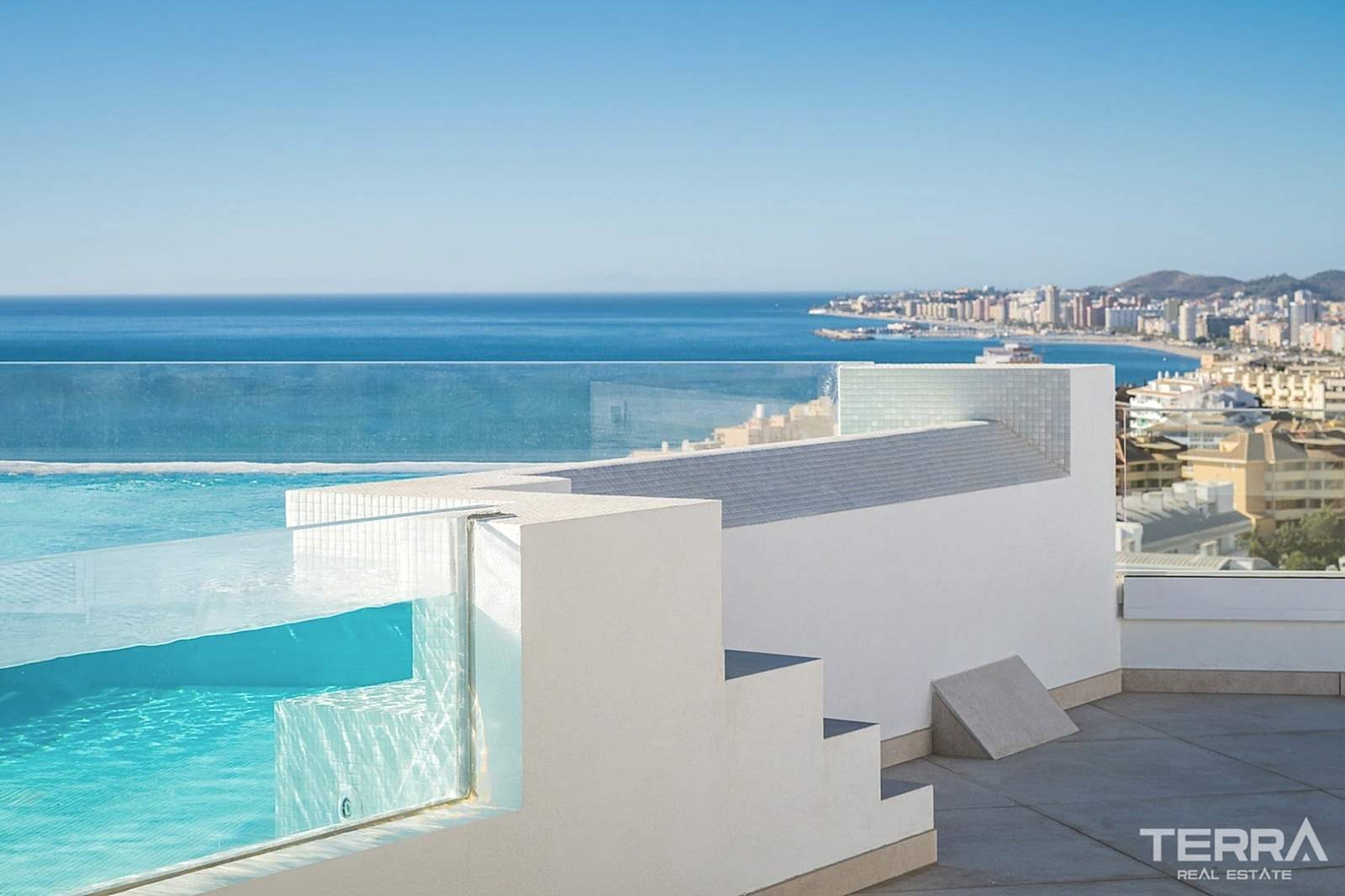 Sea View Villas for Sale in Fuengirola, Costa del Sol, Spain - 120109