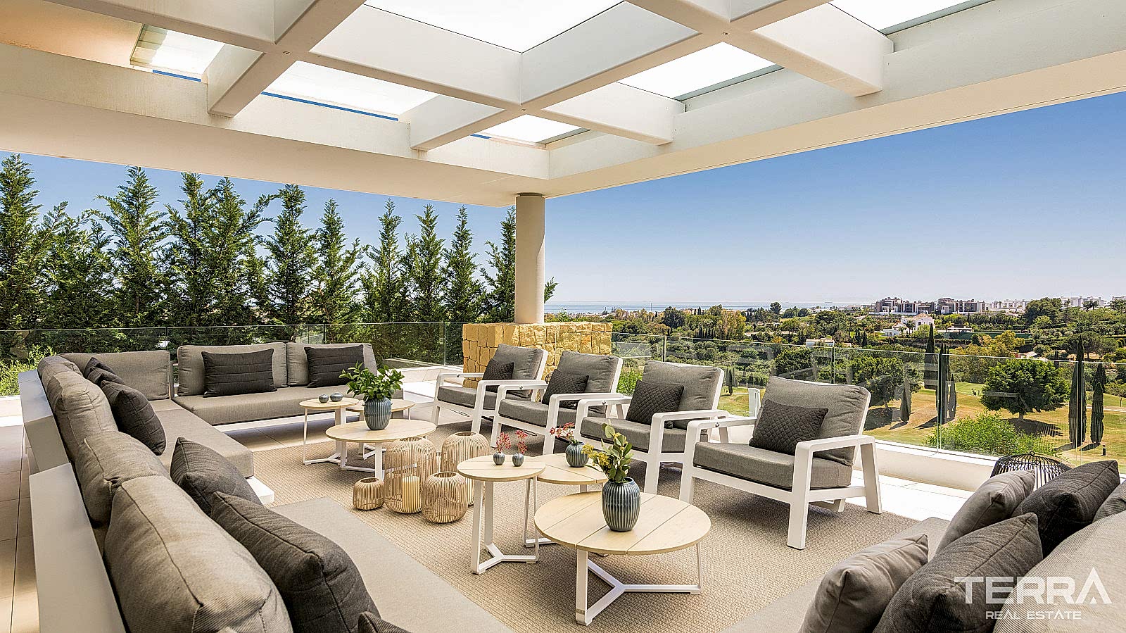 Golf Villa for Sale in Benahavís, Costa del Sol, Spain - 120151
