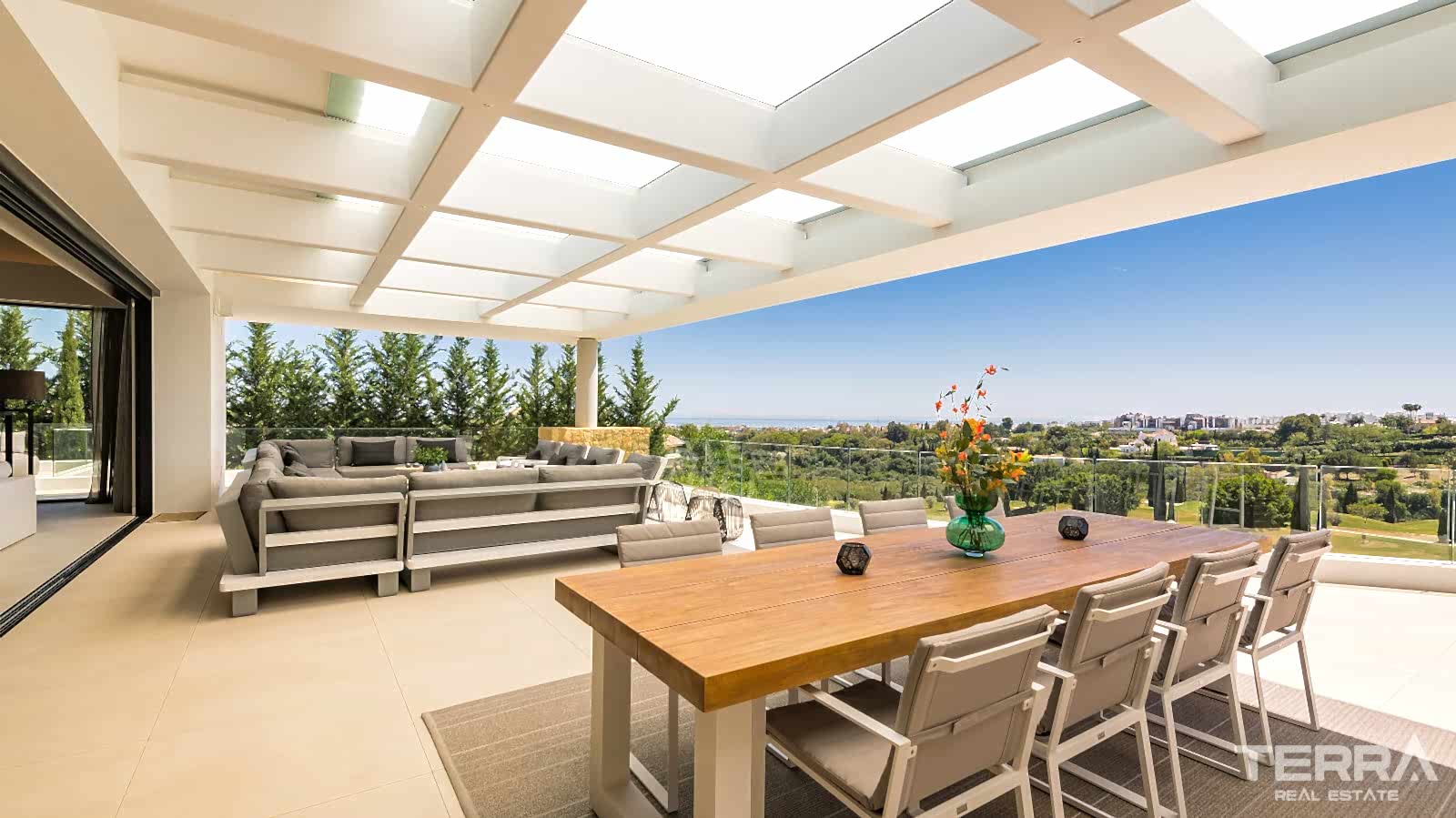 Golf Villa for Sale in Benahavís, Costa del Sol, Spain - 120154