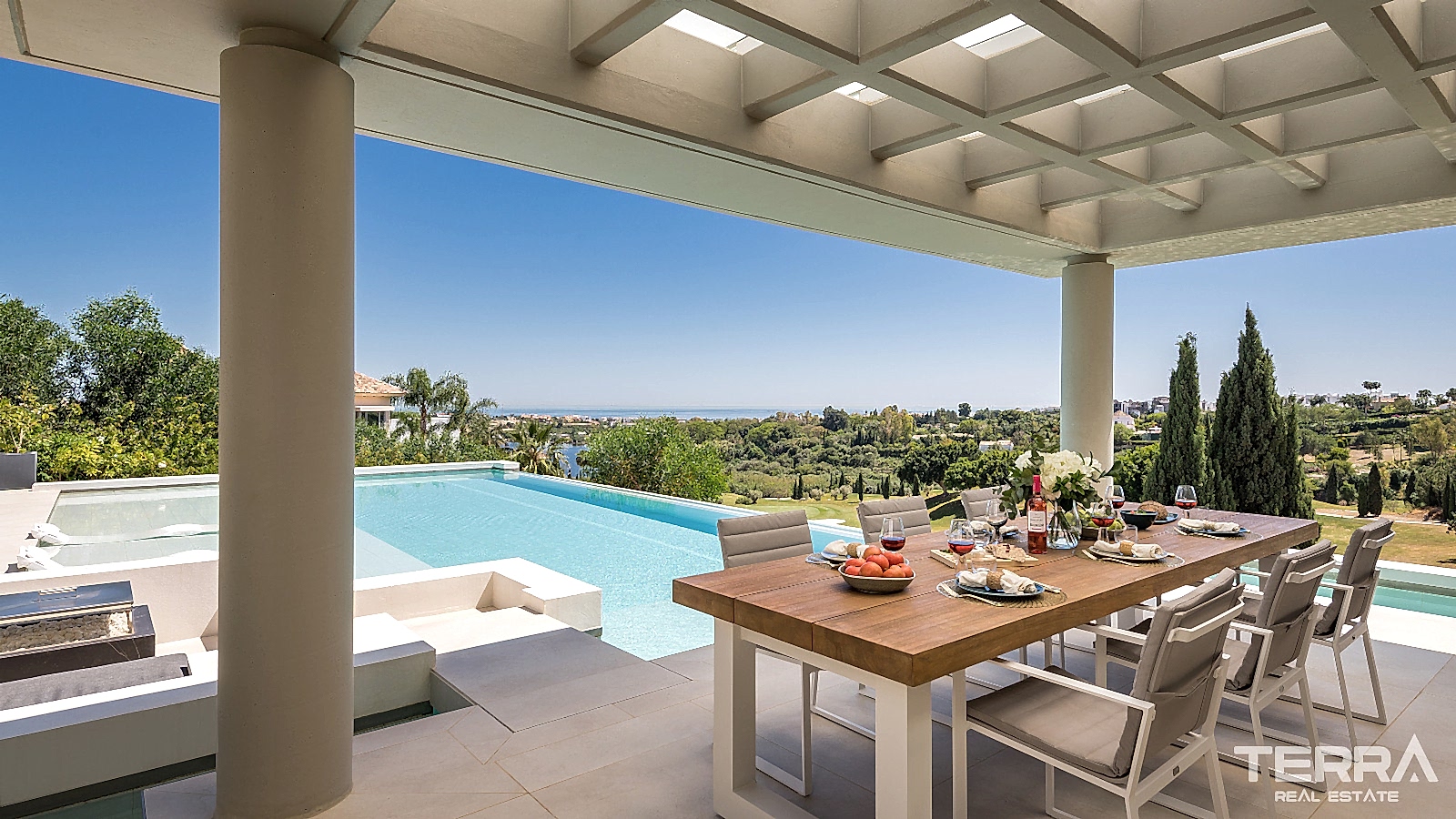 Golf Villa for Sale in Benahavís, Costa del Sol, Spain - 120155