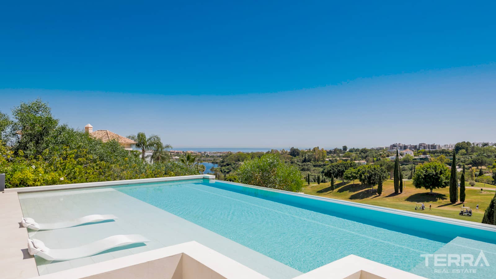 Golf Villa for Sale in Benahavís, Costa del Sol, Spain