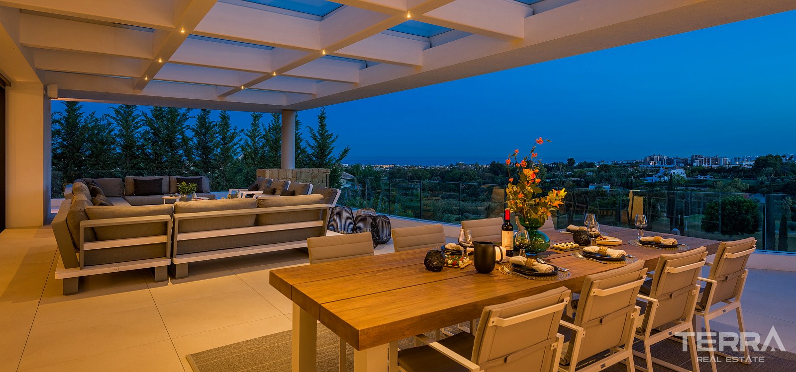 Golf Villa for Sale in Benahavís, Costa del Sol, Spain - 120160