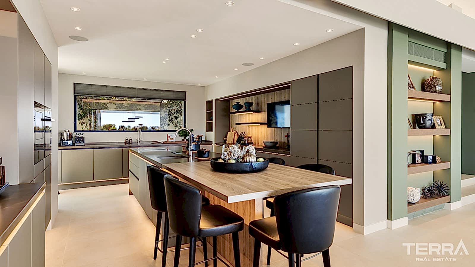 Golf Villa for Sale in Benahavís, Costa del Sol, Spain - 120170