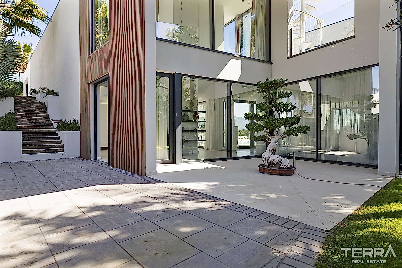 Golf Vilaa for Sale in Benahavís, Costa del Sol, Spain - 120208