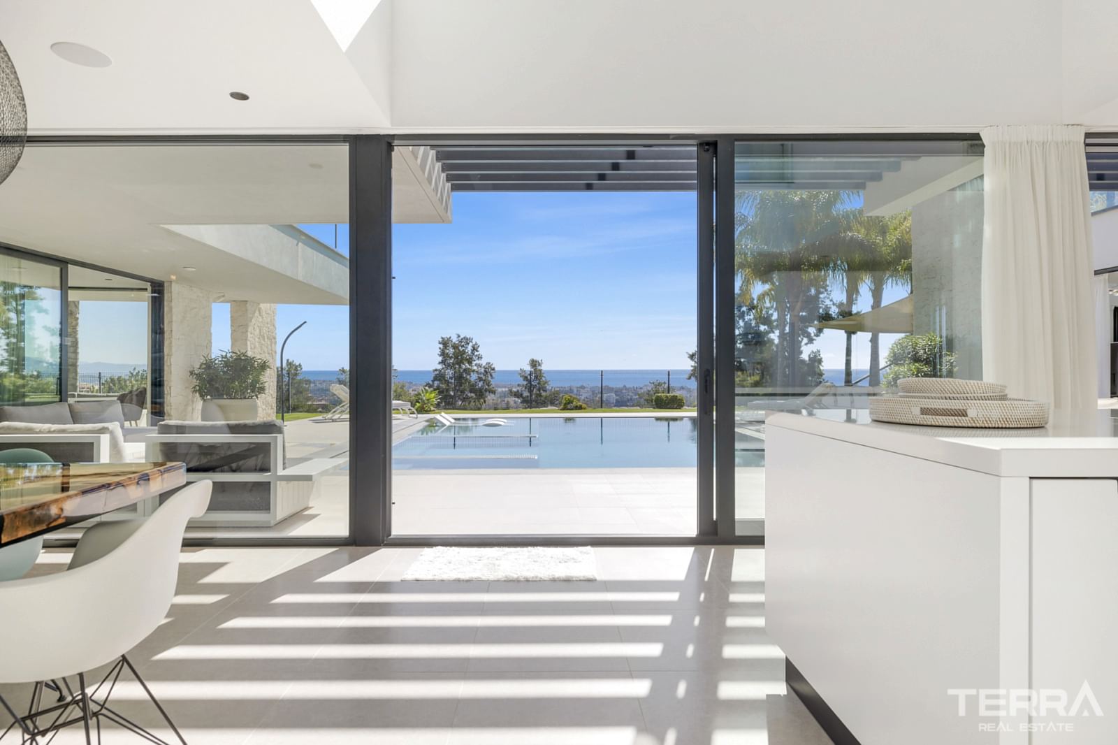 Golf Vilaa for Sale in Benahavís, Costa del Sol, Spain - 120213