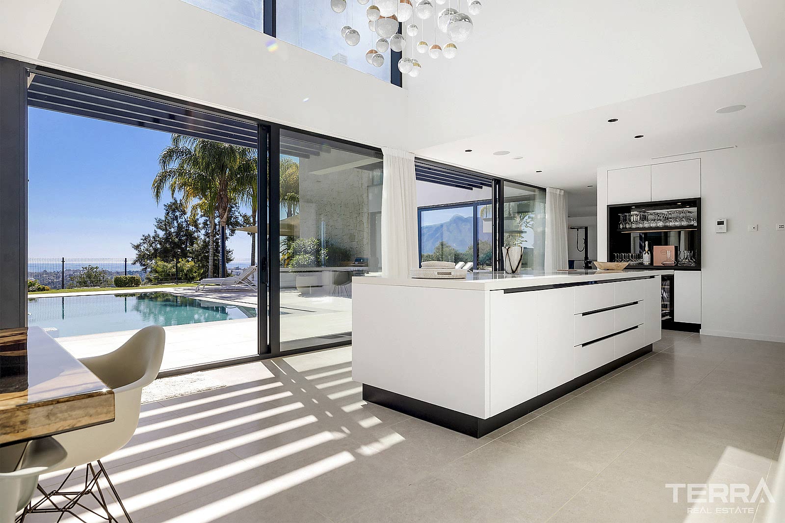 Golf Vilaa for Sale in Benahavís, Costa del Sol, Spain - 120216