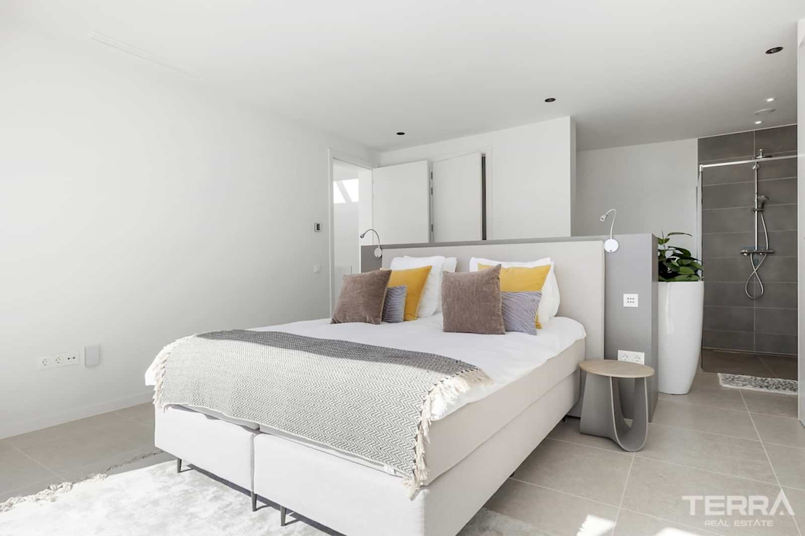 Golf Vilaa for Sale in Benahavís, Costa del Sol, Spain - 120224