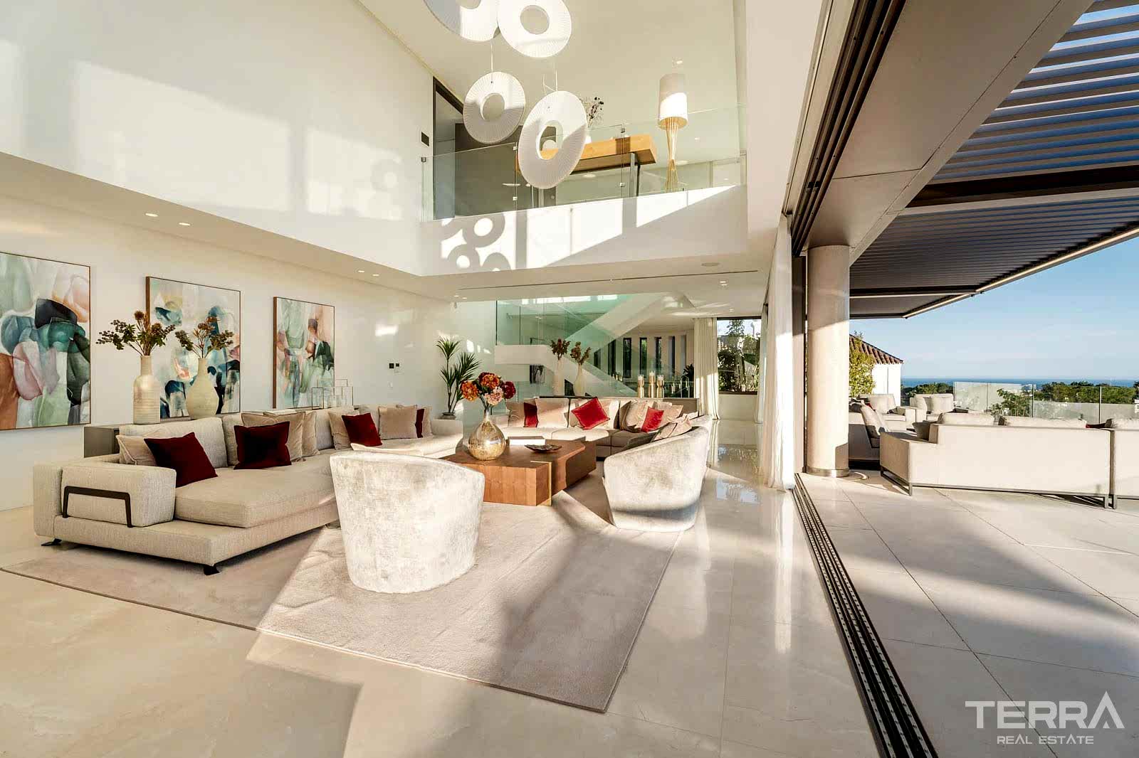 Golf Villa for Sale with Sea View in Benahavís, Spain - 120250