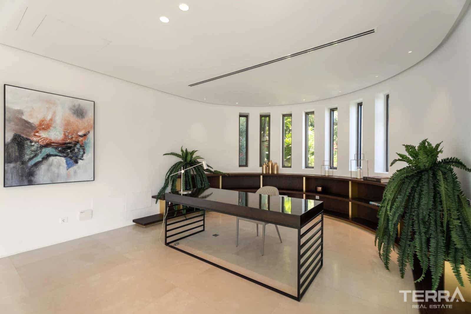 Golf Villa for Sale with Sea View in Benahavís, Spain - 120267